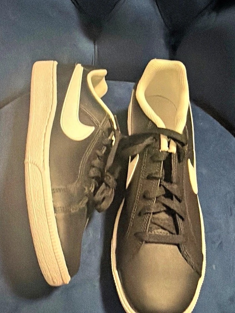 Nike Court Royale Low Top Black/White Leather Lace Up Sneaker 749747-010 Sz 9 M